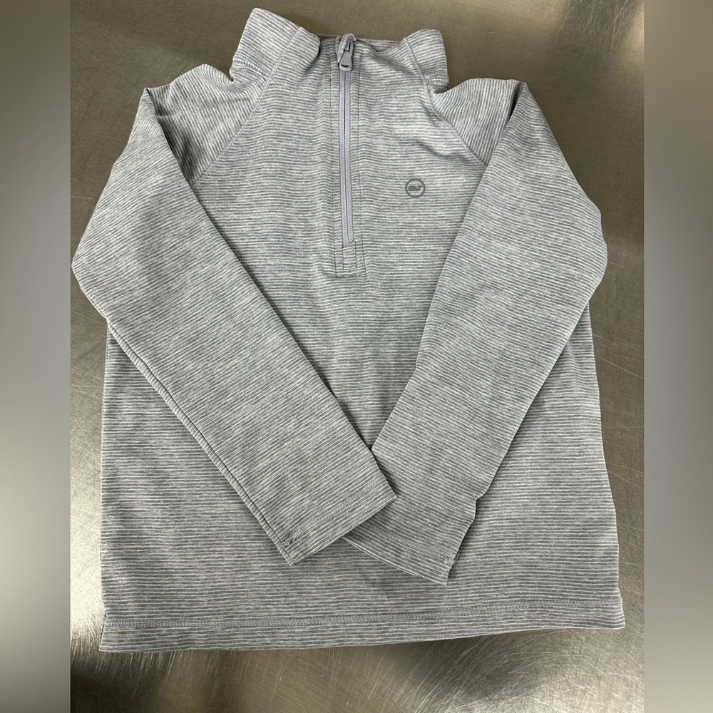 Vineyard Vines boys top size 5